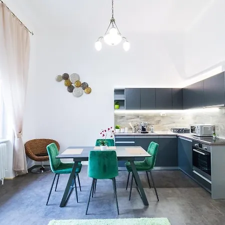 Gróf Palace Apartman *