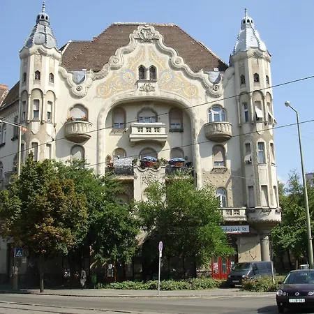 Grof Palace Apartman Apartment *
