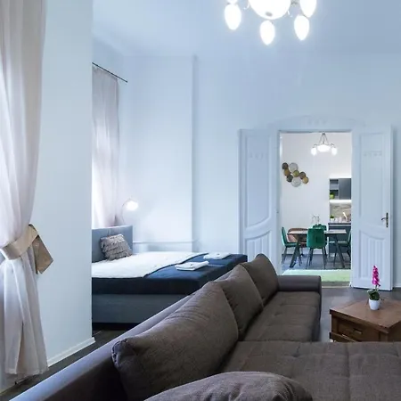 Gróf Palace Apartman * Segedyn